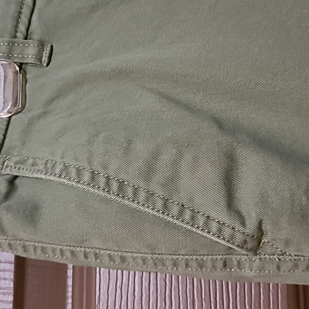 Green Chino pants - Picture 2 of 3